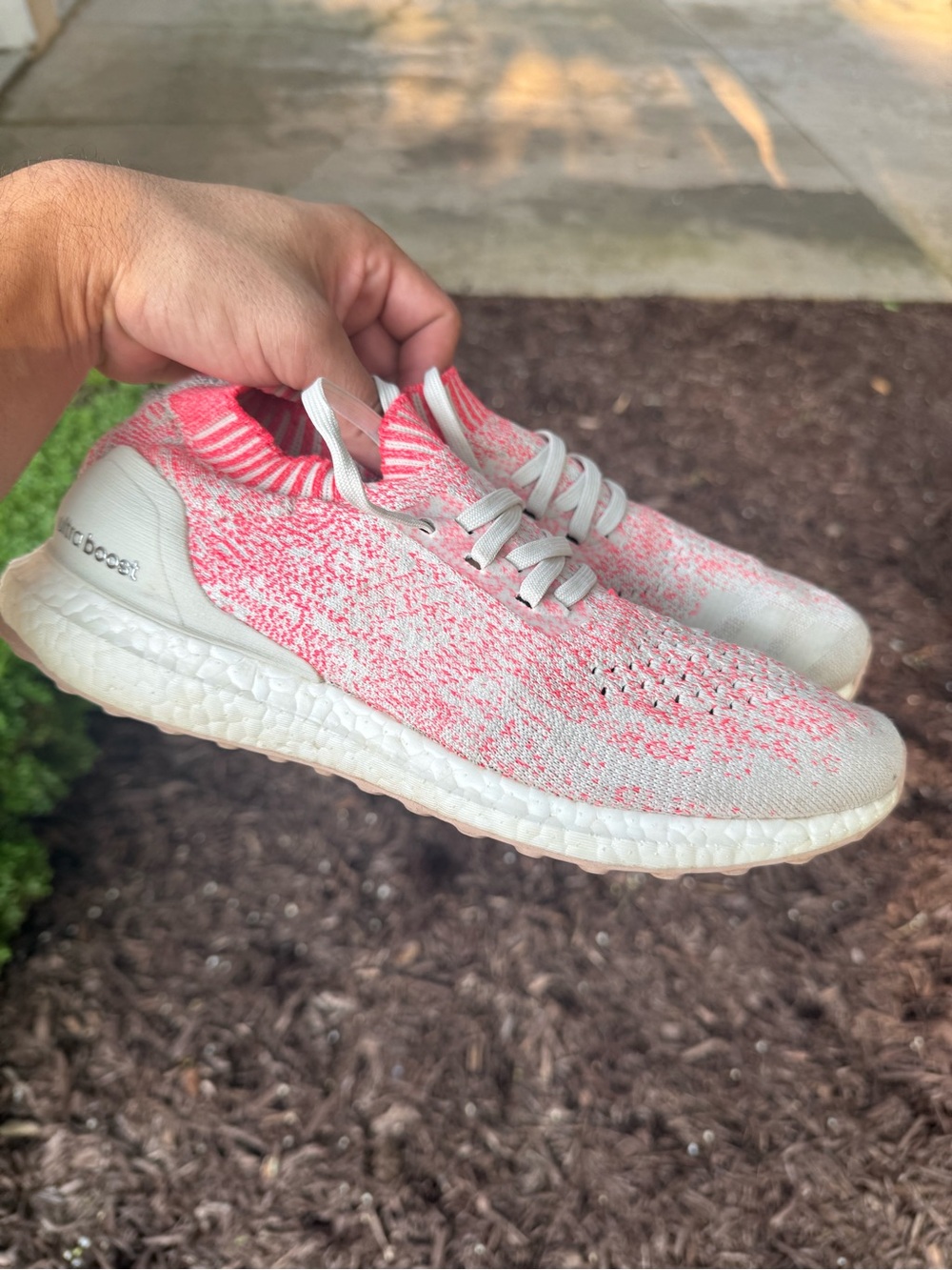 Adidas White Red Ultra Boost Uncaged Running Sneaker Shoes Women Size 9 Used